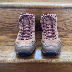 Bearpaw Hiking Boots Ridgewood Suede Waterproof Trails 9 NWT